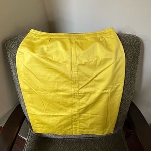 Escada Size 40 woman’s skirt